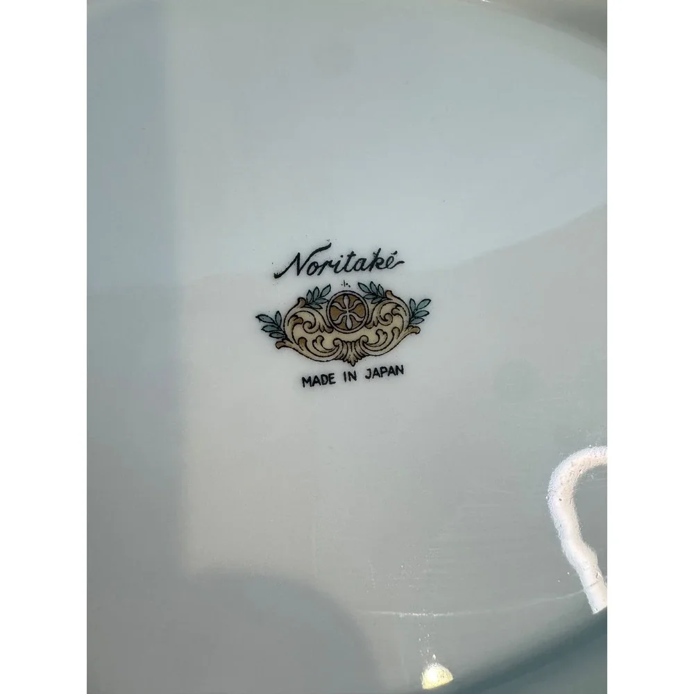 Noritake White Rose Oval Vegetable Serving Bowl Gold Trim Made in Japan 10.5in